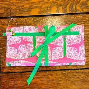 Lilly Pulitzer Hotty Pink Pressed Jewelry Roll NWOT